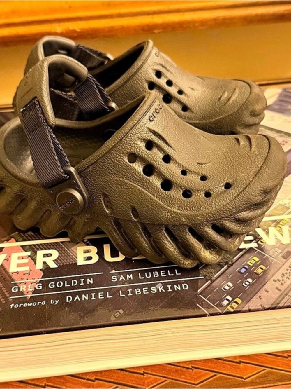 Crocs Clogs in Black